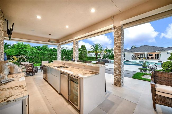 433 Nw 127 Th Ave, House other with 5 bedrooms, 4 bathrooms and null parking in Miami FL | Image 26