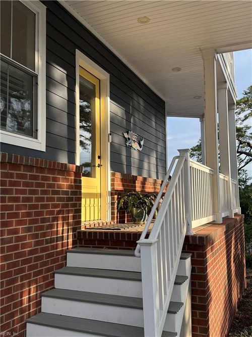 a-4108 Pretty Lake Ave, Norfolk, VA, 23518-1644 | Card Image