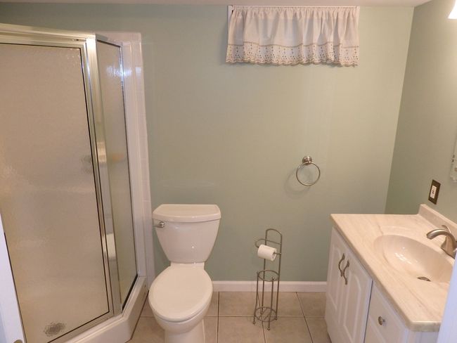 UNIT-2 - 140 Pine Tree Ridge Dr, Condo with 2 bedrooms, 3 bathrooms and null parking in Waterford MI | Image 25