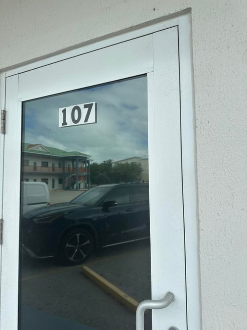 106107-11400 Overseas Hwy, Marathon, FL, 33050-3600 | Card Image
