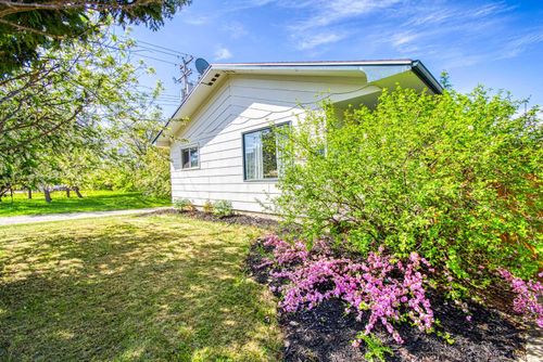 1003 3rd Avenue, Beaverlodge, AB, T0H0C0 | Card Image