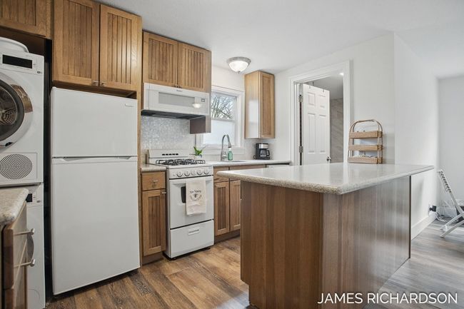 102-web-or-mls-753-savidge-st | Image 62
