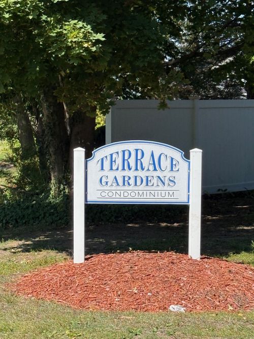 30-30 Terrace Gdns, Wallingford, CT, 06492-5143 | Card Image