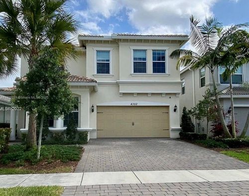 4352 Large Leaf Ln, Hollywood, FL, 33021-2661 | Card Image