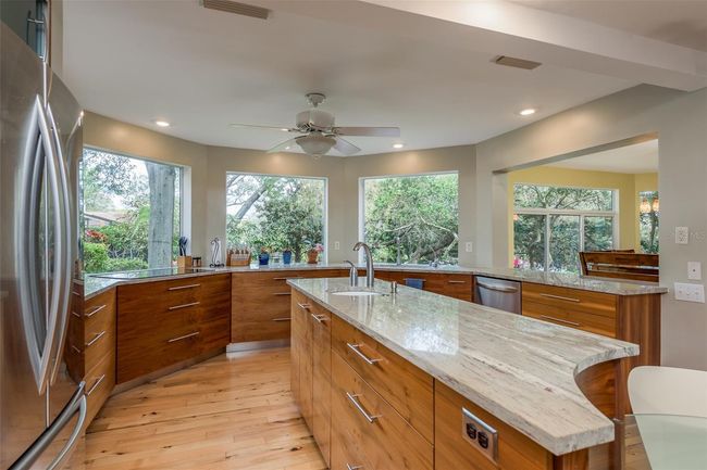 Kitchen | Image 15