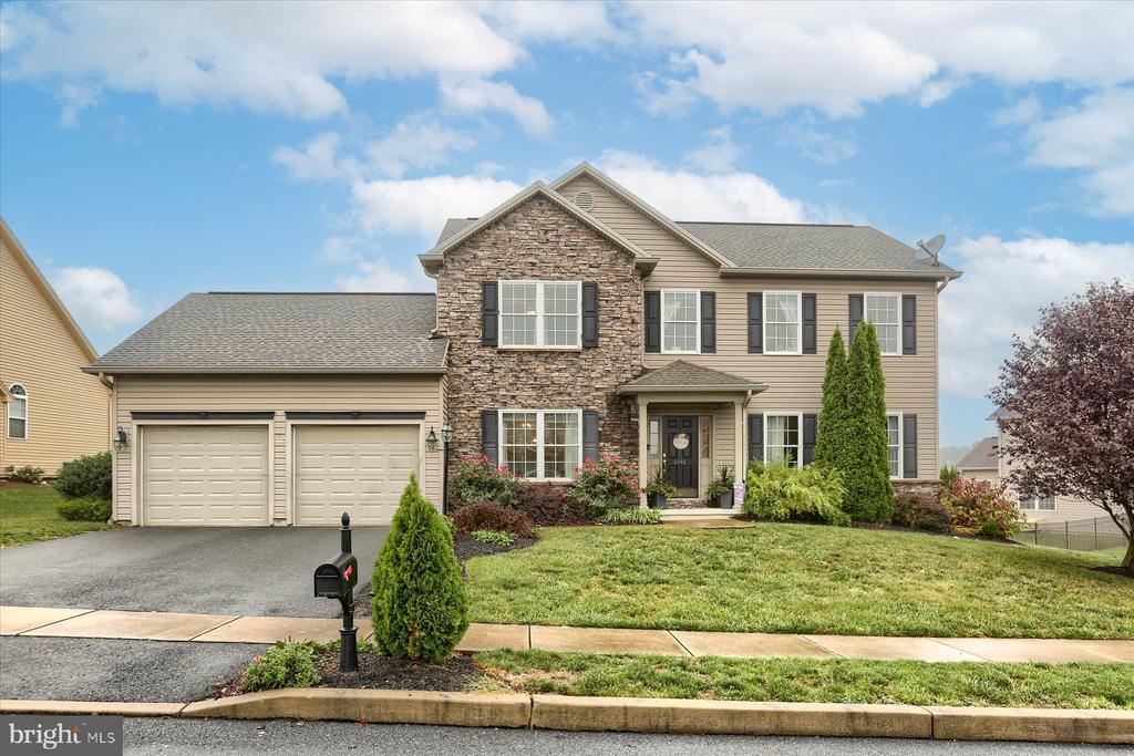 Knapp Dr, Harrisburg, PA 17111