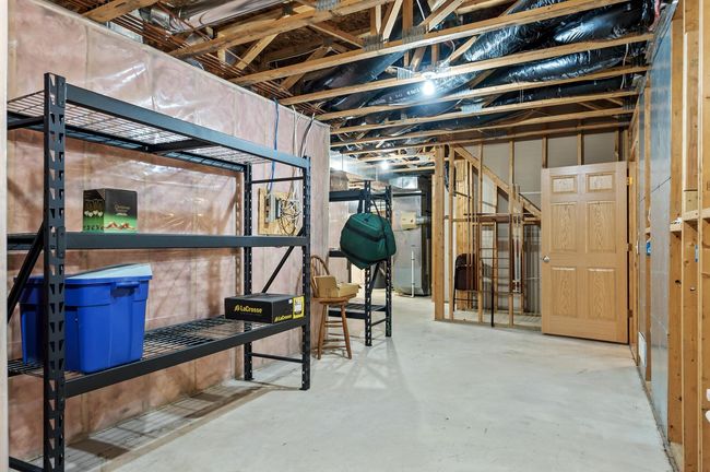 Need storage?? WOW, there is tons of storage for all your belongings! | Image 35