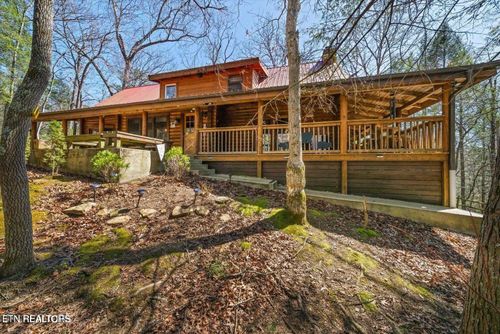 244 Palmer Rd, Gatlinburg, TN, 37738-5714 | Card Image