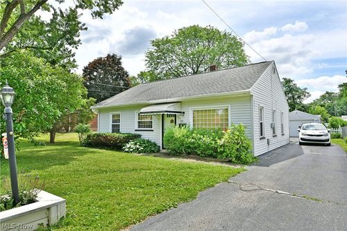 153 Melbourne Ave, Youngstown, OH, 44512-3416 | Card Image