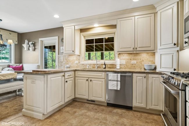 1145 Amherst Ct, House other with 4 bedrooms, 4 bathrooms and 2 parking in Lake Zurich IL | Image 6