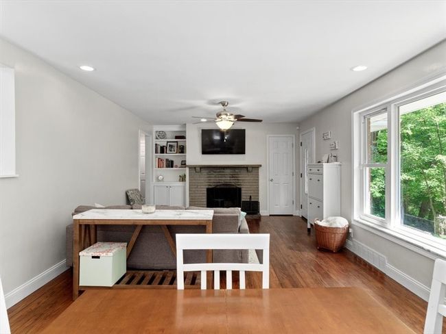5070 University Blvd, House other with 3 bedrooms, 2 bathrooms and 6 parking in Coraopolis PA | Image 11