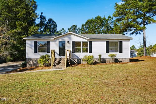 70 Old Forte Trl, Spring Lake, NC, 28390-7427 | Card Image
