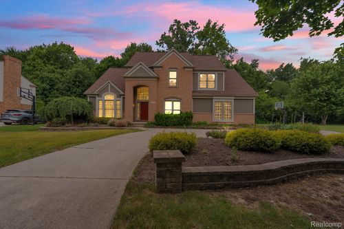 47974 Deer Trail Dr, Canton, MI, 48187-4741 | Card Image
