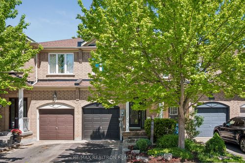 272 Tom Taylor Cres, Newmarket, ON, L3X3E8 | Card Image