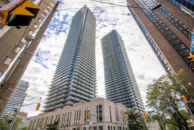 3111 - 65 St Mary St, Condo with 1 bedrooms, 1 bathrooms and null parking in Toronto ON | Image 1