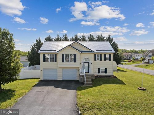479 Reliance Rd, MARTINSBURG, WV, 25403-7355 | Card Image