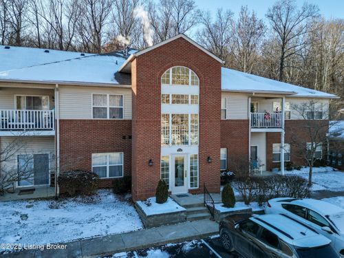 unit-202-9206 Hawthorne Pointe Dr, Louisville, KY, 40272-2591 | Card Image
