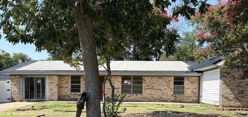 420 Lawson Ln, Pilot Point, TX, 76258-4103 | Card Image