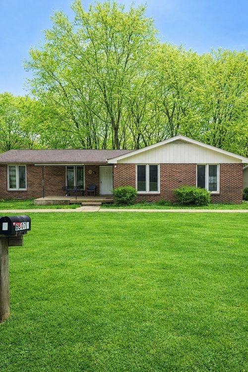 6507 Thunderbird Dr, Nashville, TN, 37209-2723 | Card Image