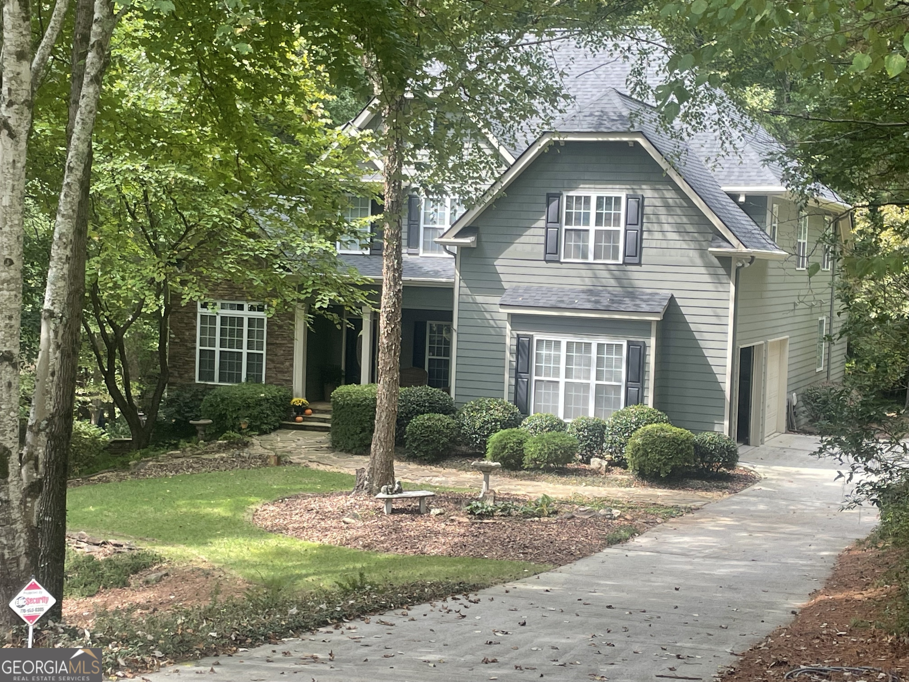 Holly Springs Dr, Douglasville, GA 30135