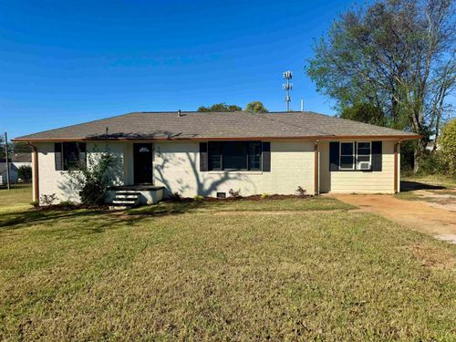 104 Ford St, Muscle Shoals, AL, 35661-1422 | Card Image