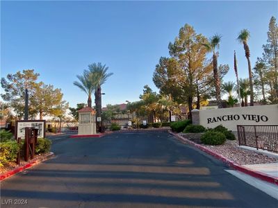 2111 - 7885 W Flamingo Road, Condo with 3 bedrooms, 2 bathrooms and null parking in Las Vegas NV | Image 1