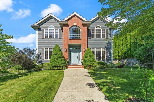 4 Cheever Ave, Saugus, MA, 01906-4119 | Card Image