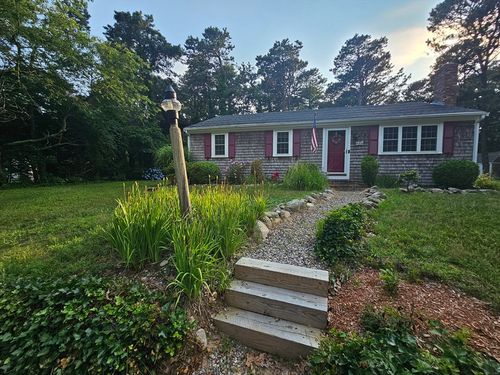 3 Kenneth St, East Sandwich, MA, 02537-1525 | Card Image