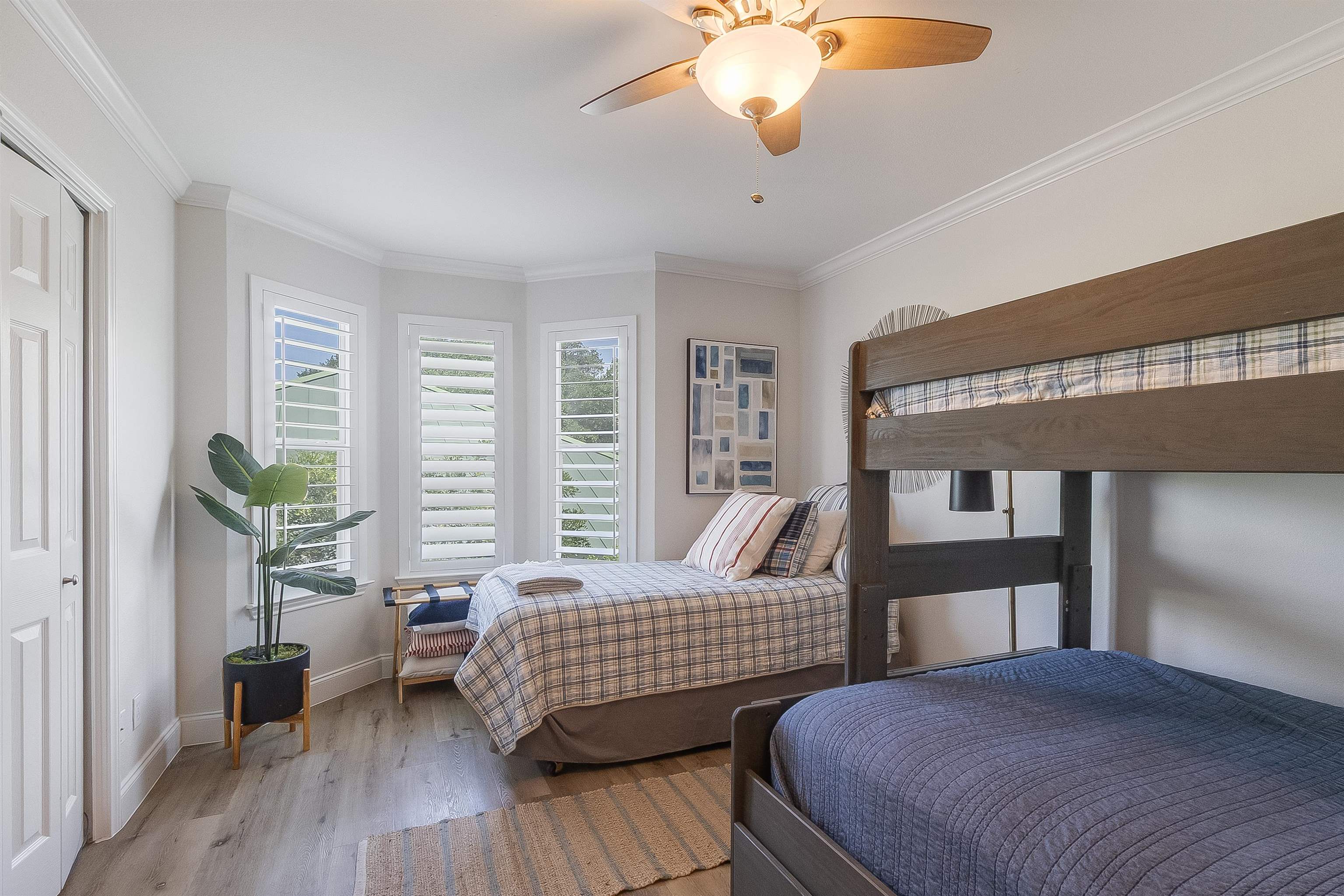 Residential in Horseshoe Bay 5