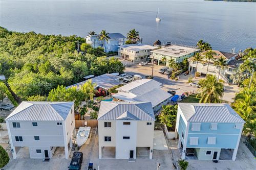 9 Gulf Dr, Key Largo, FL, 33037-2514 | Card Image