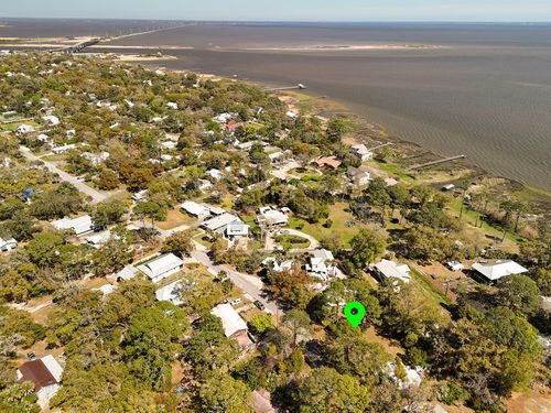 223 Ave D, Apalachicola, FL, 32320 | Card Image
