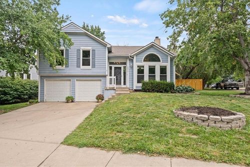22012 W 48th St, Shawnee, KS, 66226-2314 | Card Image