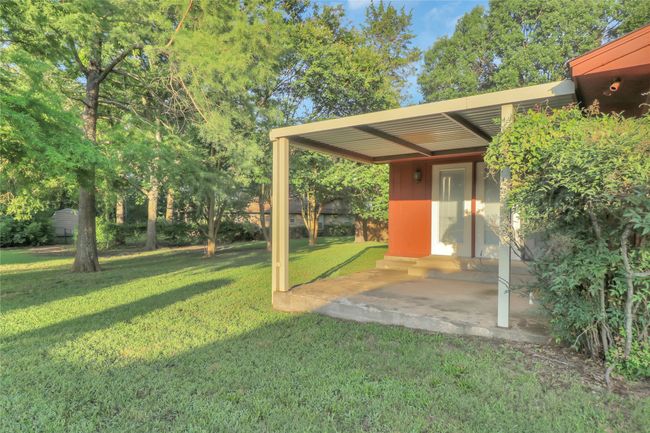4032 Shadow Cir, House other with 3 bedrooms, 2 bathrooms and null parking in Denison TX | Image 6