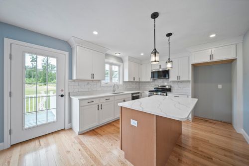 55 Bartons Ridge Rd, Greenville, NH, 03048-3201 | Card Image