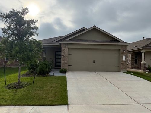 204 Longbridge Dr, Hutto, TX, 78634-2364 | Card Image