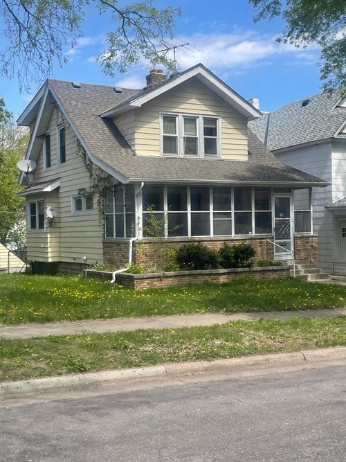 751 Lawson Ave E, Saint Paul, MN, 55106-3119 | Card Image
