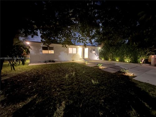 930 Nw 145th Ter, Miami, FL, 33168-3042 | Card Image