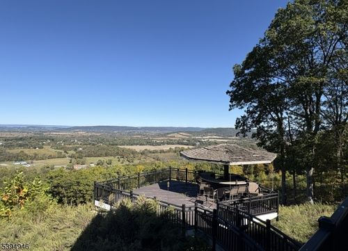 4 Vista Ln, Bloomsbury, NJ, 08804-3324 | Card Image