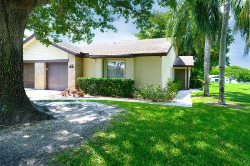 116 Village Walk Dr, Royal Palm Beach, FL, 33411-2995 | Card Image
