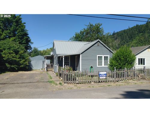 317 S Cedar St, Drain, OR, 97435-0058 | Card Image