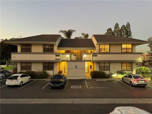 h-511 E 1st, Tustin, CA, 92780 | Card Image