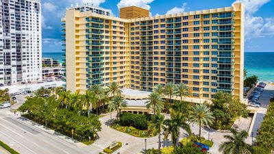 1428 - 2501 S Ocean Dr, Condo with 1 bedrooms, 1 bathrooms and null parking in Hollywood FL | Image 1