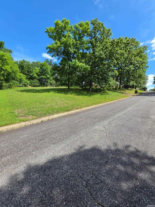 103 Wedgewood Ter, Hot Springs, AR, 71901-7325 | Card Image