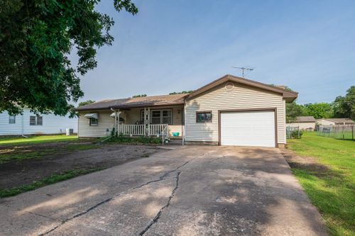 1606 N B St, Wellington, KS, 67152-4405 | Card Image