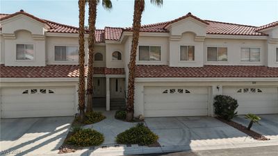 201 - 5404 Harmony Green Drive, Condo with 3 bedrooms, 2 bathrooms and null parking in Las Vegas NV | Image 3