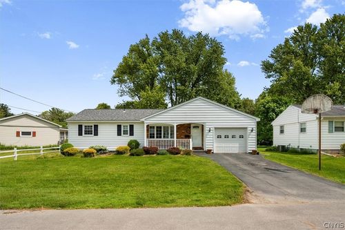 8 Perimeter Rd, Whitesboro, NY, 13492-2008 | Card Image