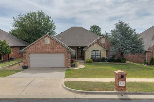 16320 Old Elm Ln, Edmond, OK, 73013-3266 | Card Image