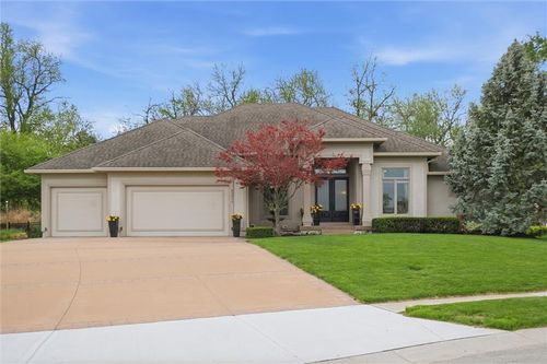 23611 W 72nd Ter, Shawnee, KS, 66227-2642 | Card Image