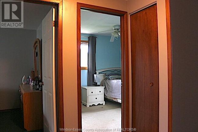 3372 Hemlock Rd, Home with 3 bedrooms, 2 bathrooms and null parking in Windsor ON | Image 11