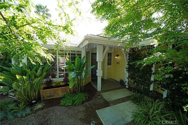 27768 Crookshank Dr, House other with 3 bedrooms, 2 bathrooms and 2 parking in Santa Clarita CA | Image 4